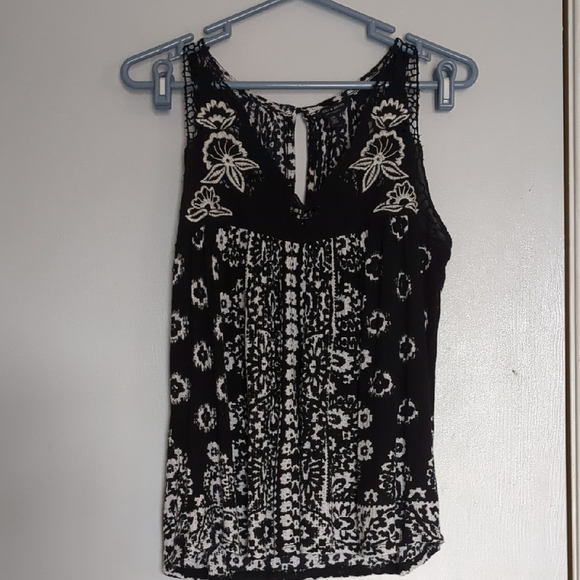 Lucky Brand Tops - Lucky Brand Floral Tank Top Lg